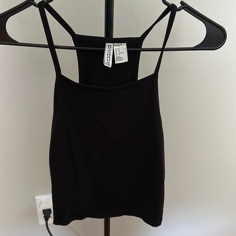H&M: Black crop tank top